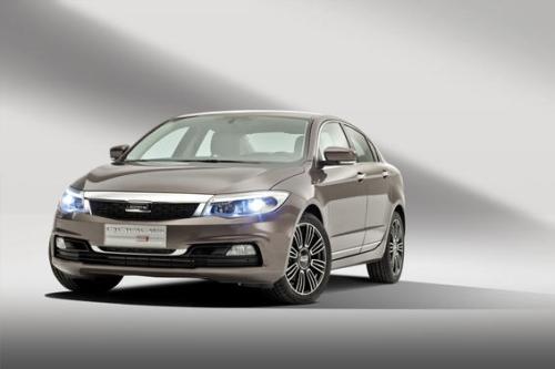 Qoros-3-Sedan-front-qtr-wheels-turned-lights-on_gallery_preview
